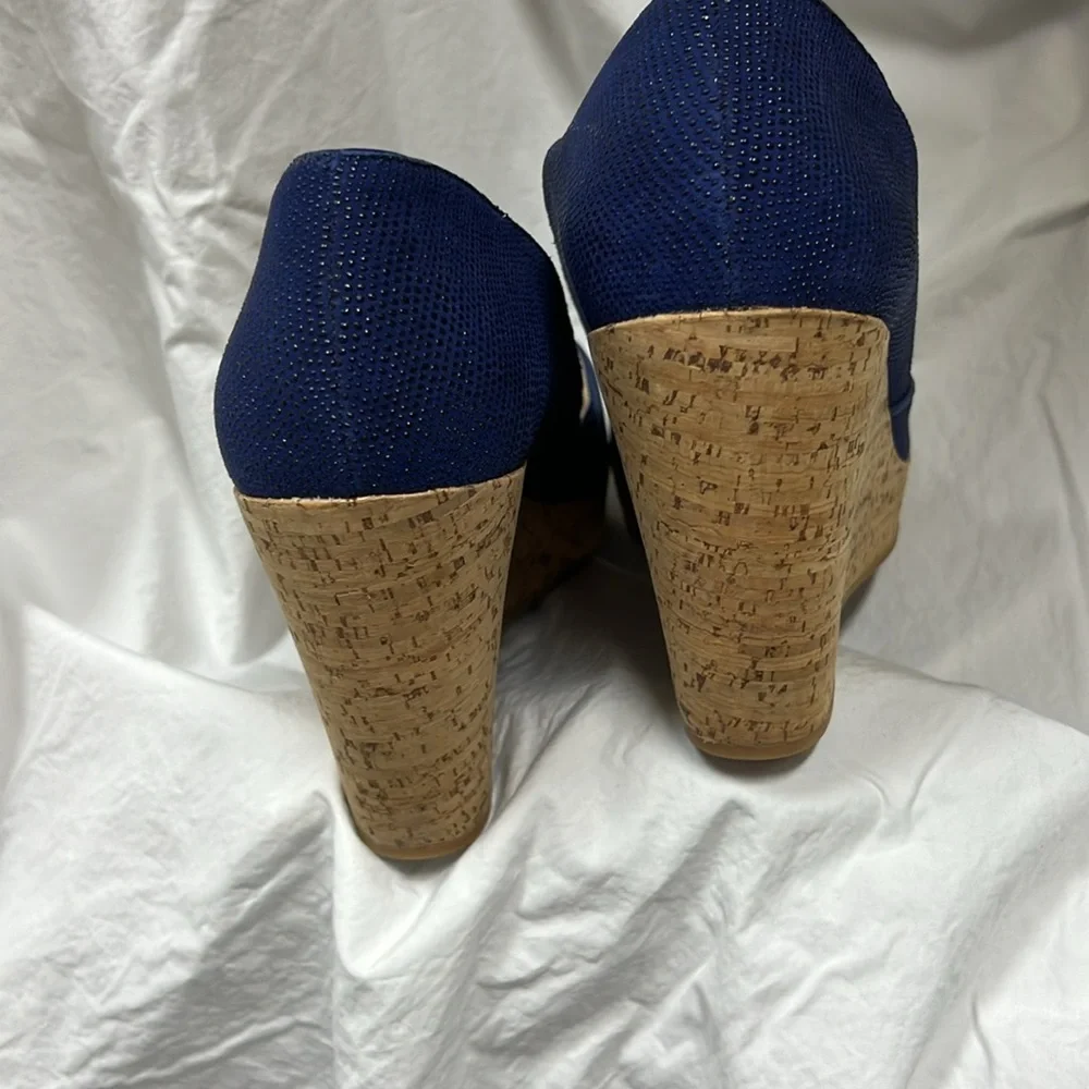 Via Spiga Peep Toe Wedges - Picture 7 of 9